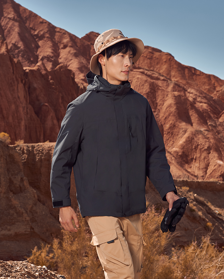 千万不能错过！这款三合一冲锋衣，让你在户外无惧风雨！