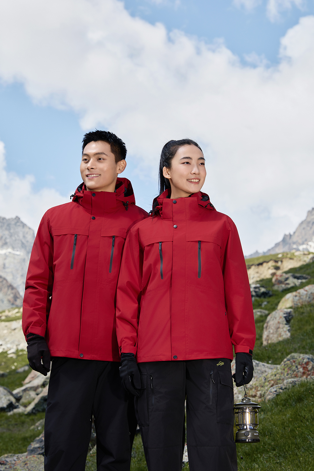 不得了！口碑好的三合一冲锋衣刺绣费用竟可来图定制！