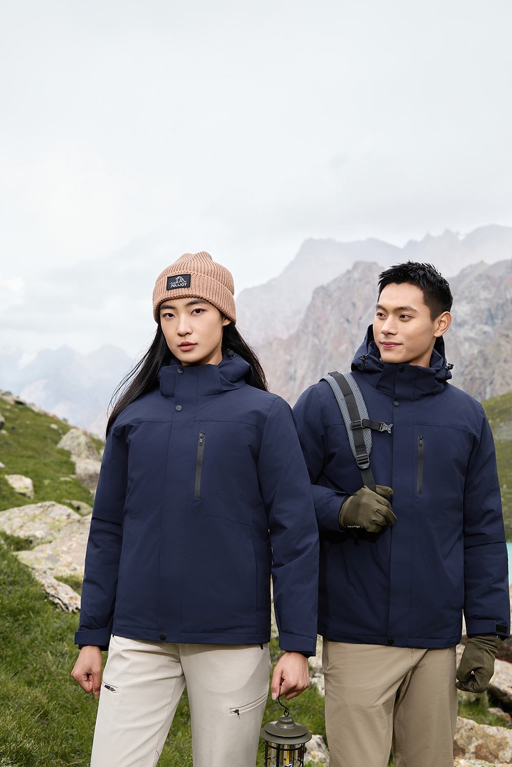 【震惊！】月薪3千到3万，这件冲锋衣竟成职场逆袭关键！